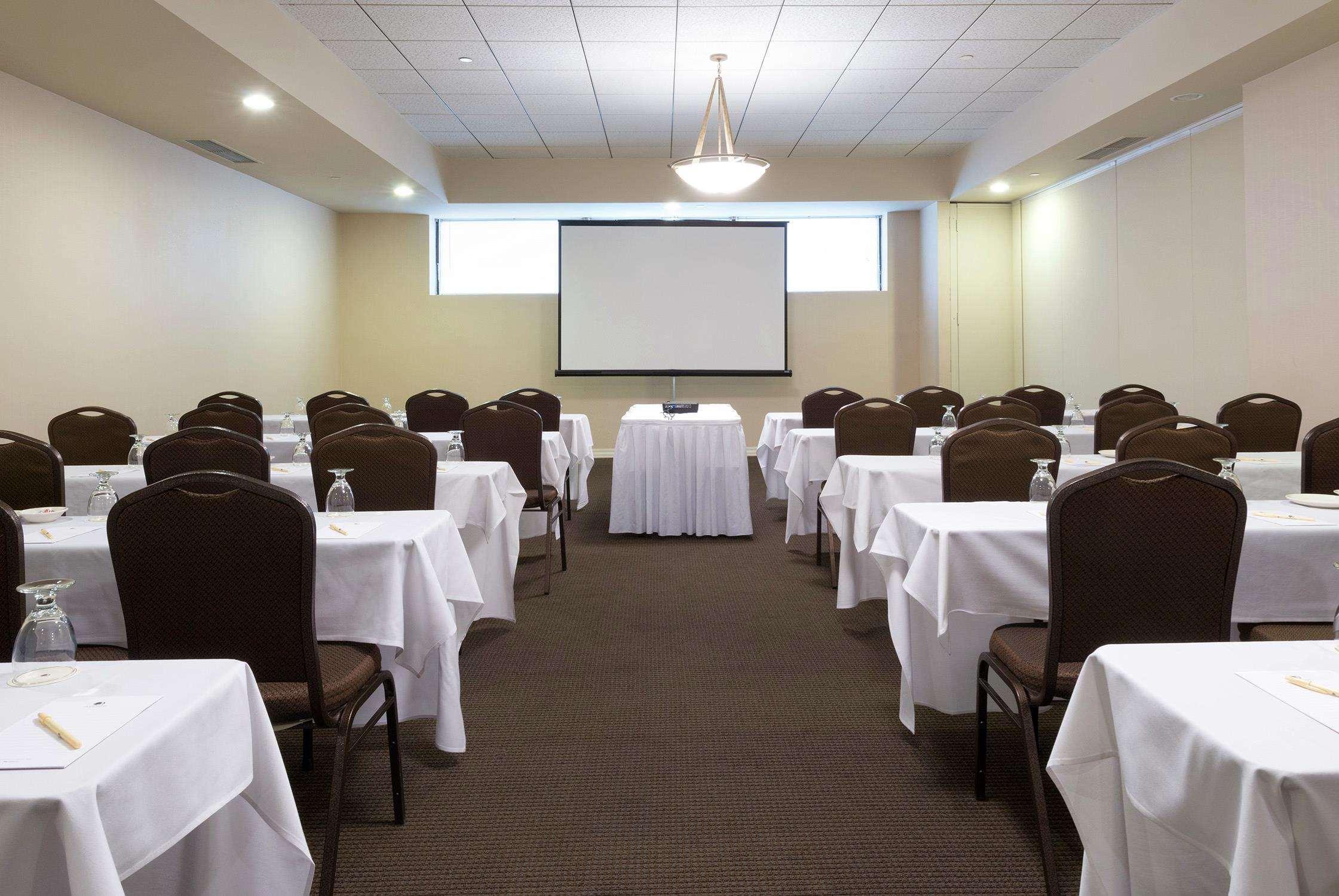 Doubletree By Hilton Binghamton Hotel Bagian luar foto