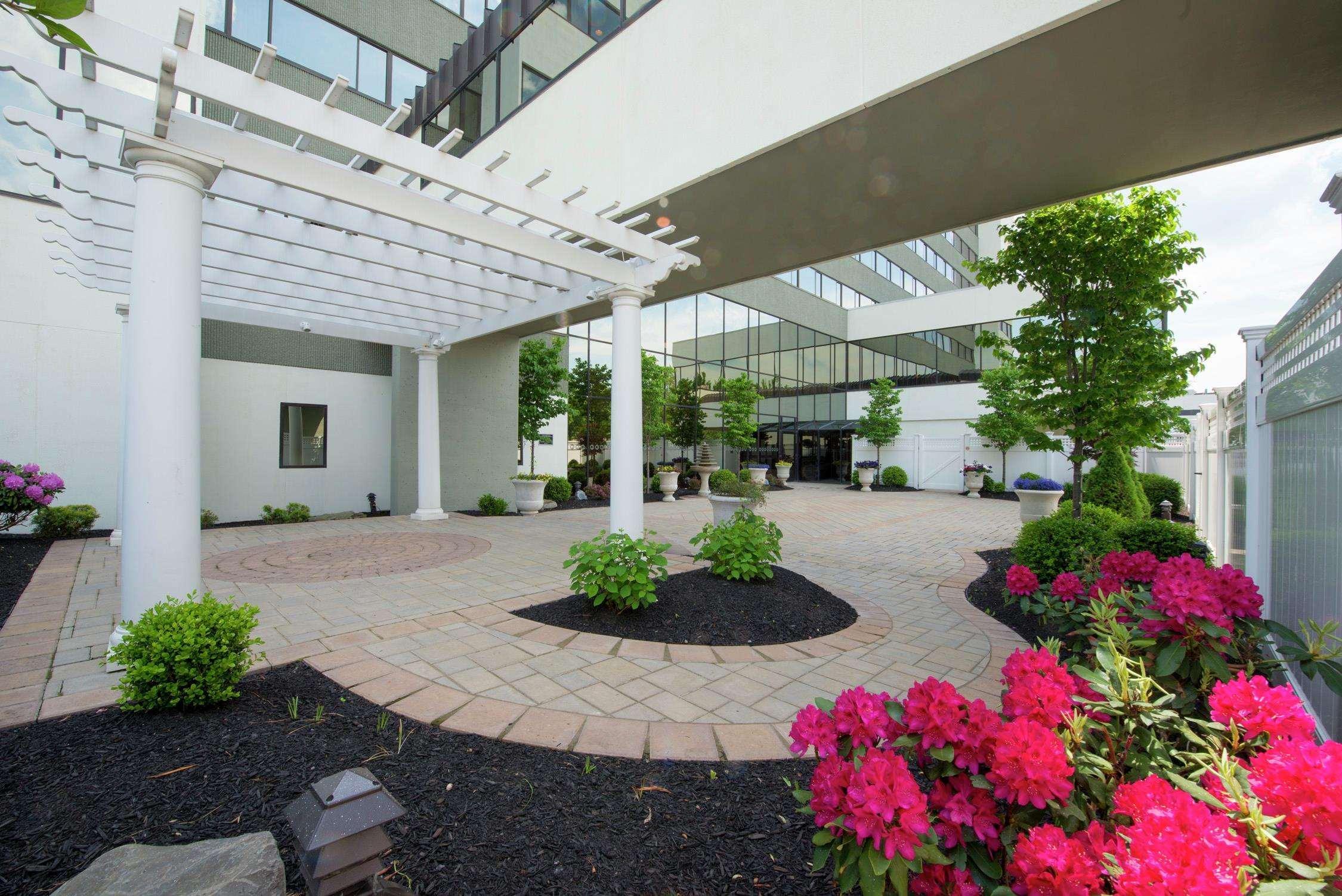 Doubletree By Hilton Binghamton Hotel Bagian luar foto
