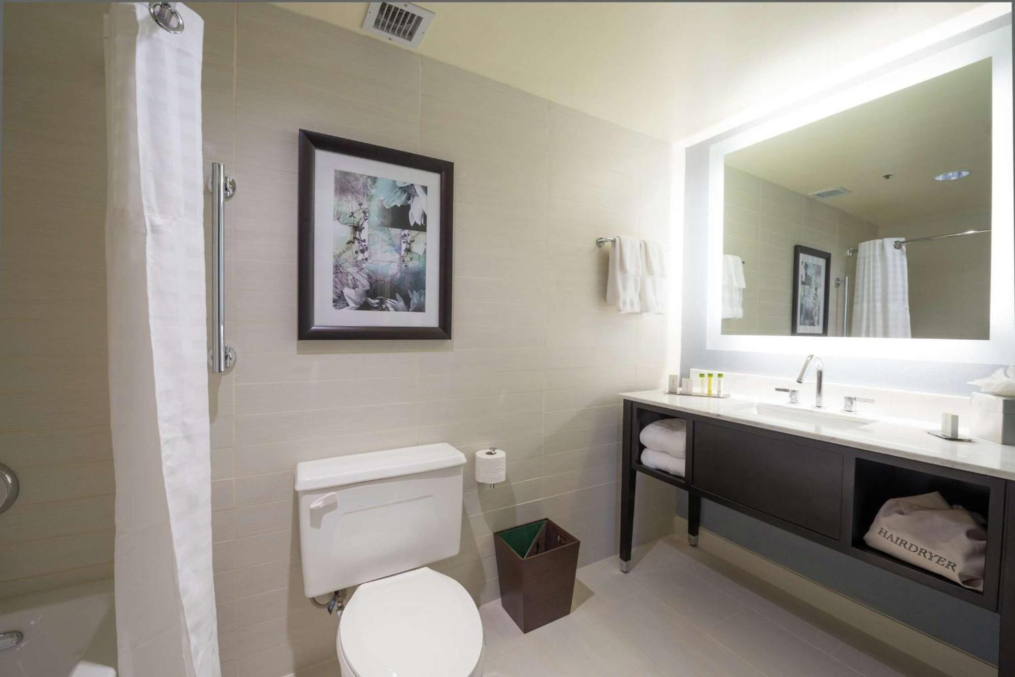 Doubletree By Hilton Binghamton Hotel Bagian luar foto